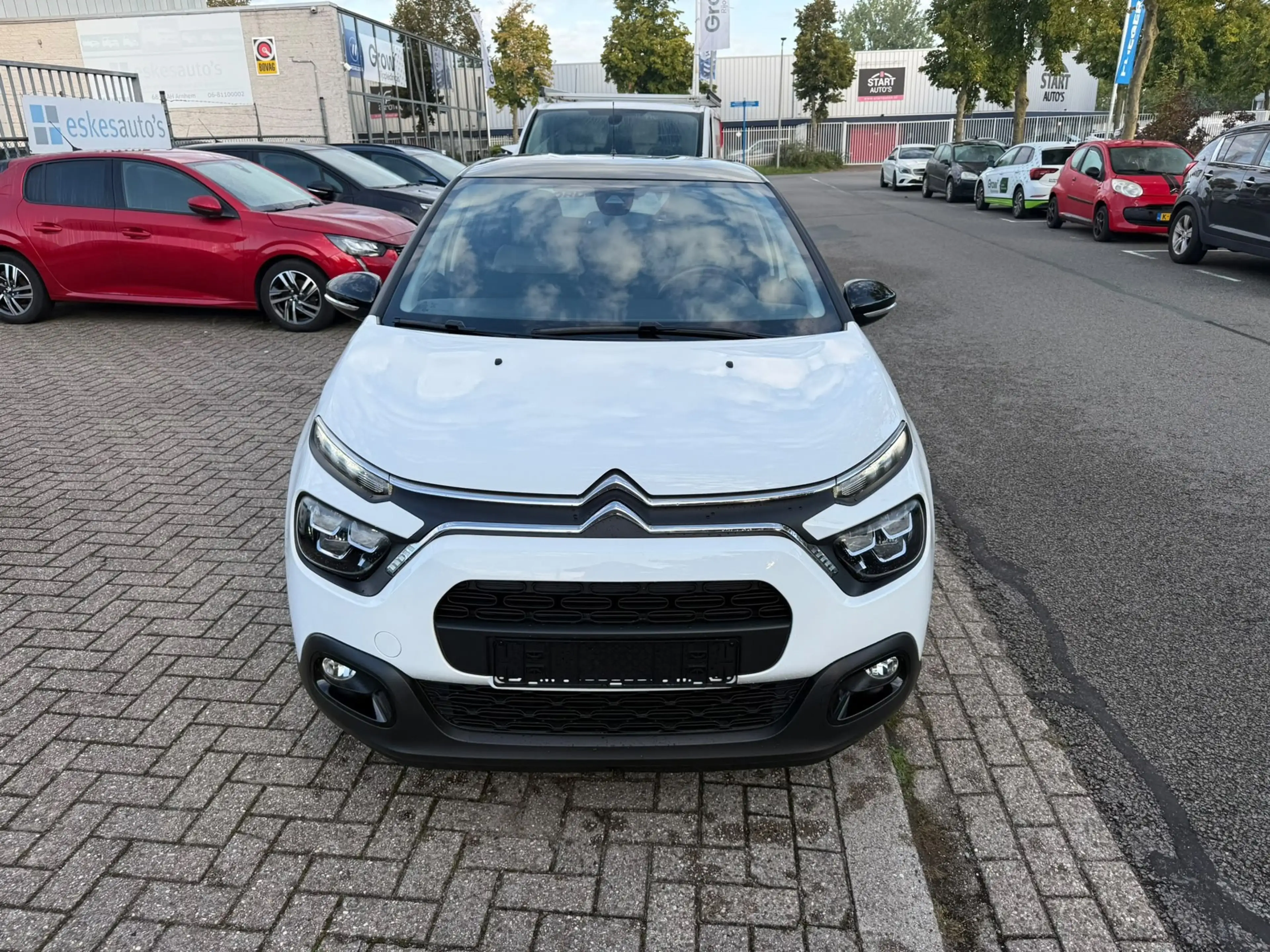 Citroen C3 1.2 PureTech Shine,Navi, Camera, Airco, Dealer aut — photo 4