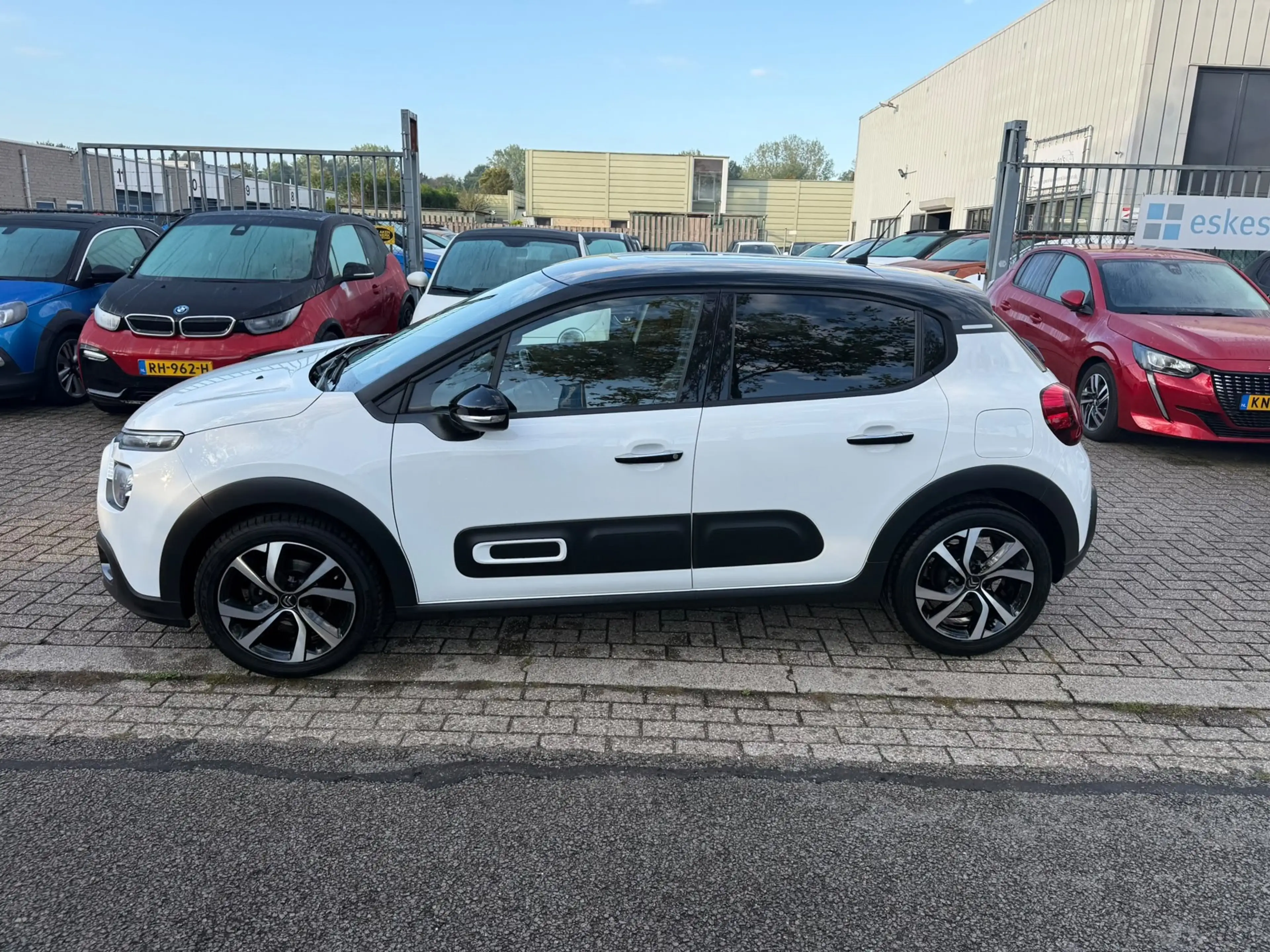 Citroen C3 1.2 PureTech Shine,Navi, Camera, Airco, Dealer aut — photo 8