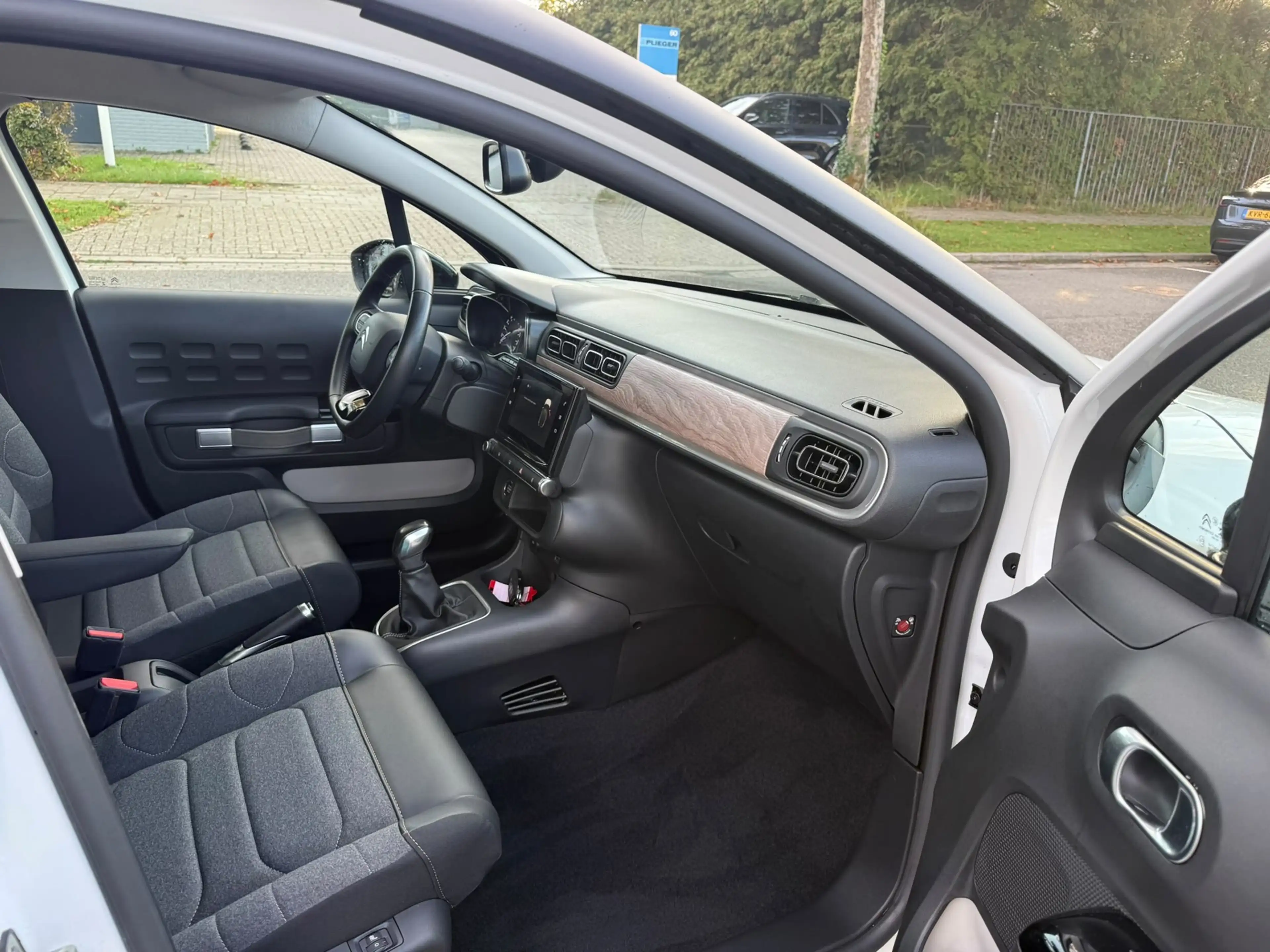 Citroen C3 1.2 PureTech Shine,Navi, Camera, Airco, Dealer aut — photo 12