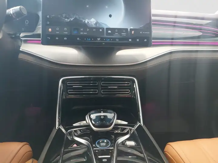 BYD Tang Flagship 2026, foto 10