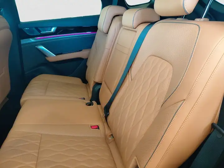 BYD Tang Flagship 2026, foto 12