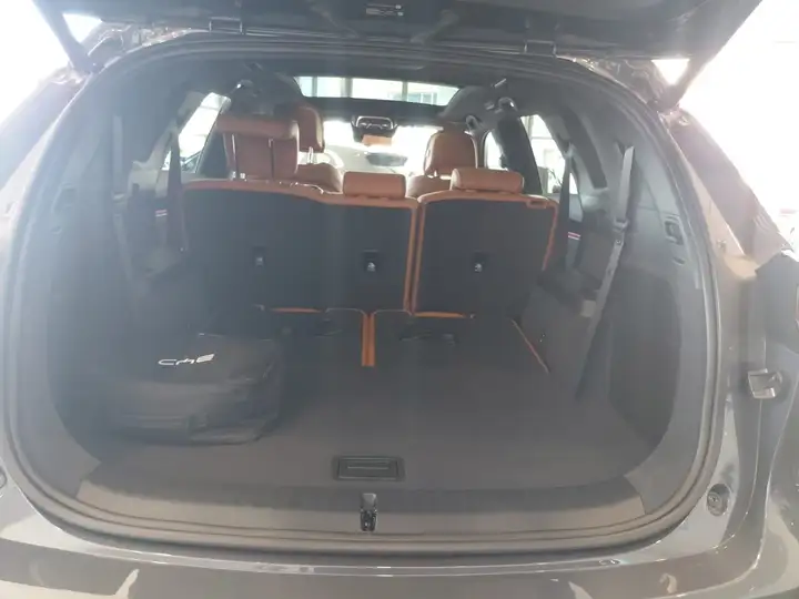 BYD Tang Flagship 2026, foto 15