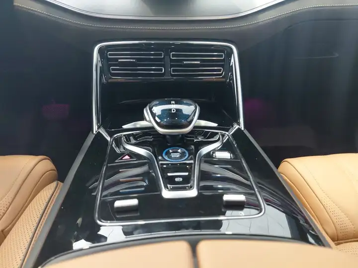 BYD Tang Flagship 2026, foto 11