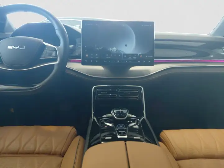 BYD Tang Flagship 2026, foto 9