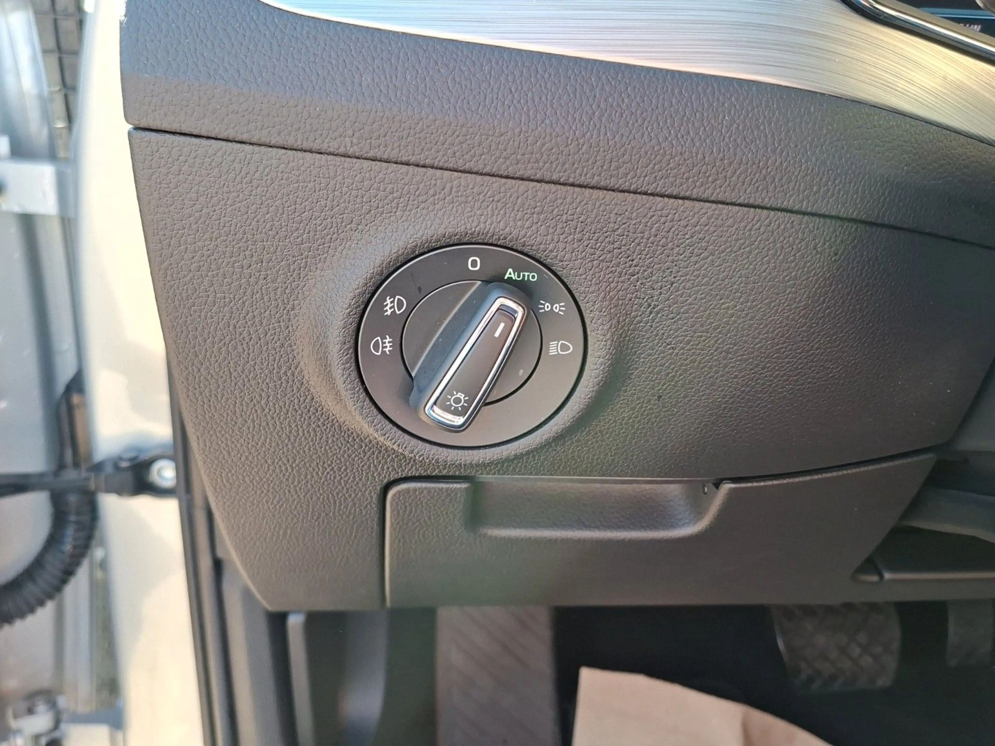 Skoda Superb Combi Ambition, PDC, APP, ACC, NAVI — photo 10