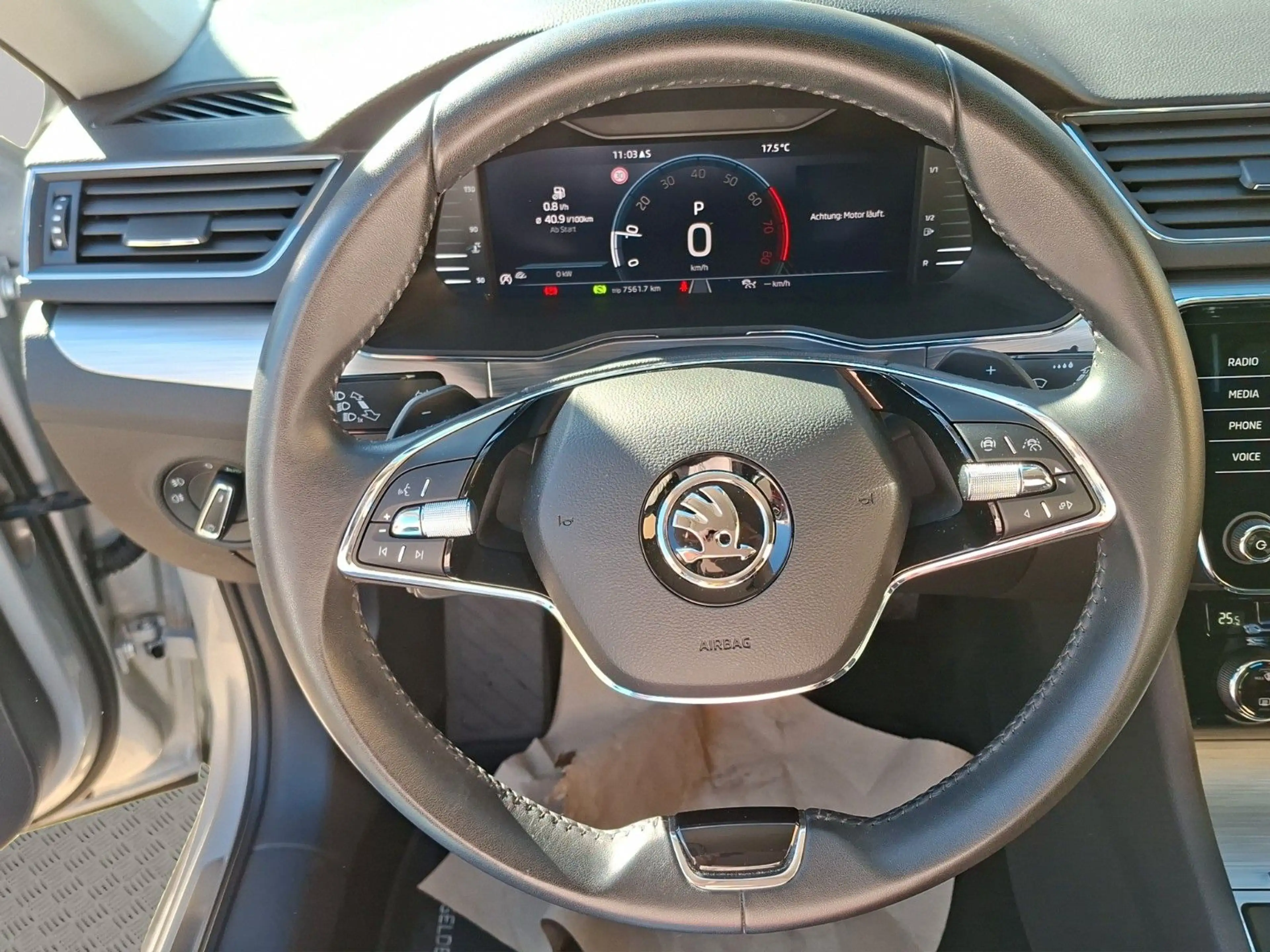 Skoda Superb Combi Ambition, PDC, APP, ACC, NAVI — photo 12