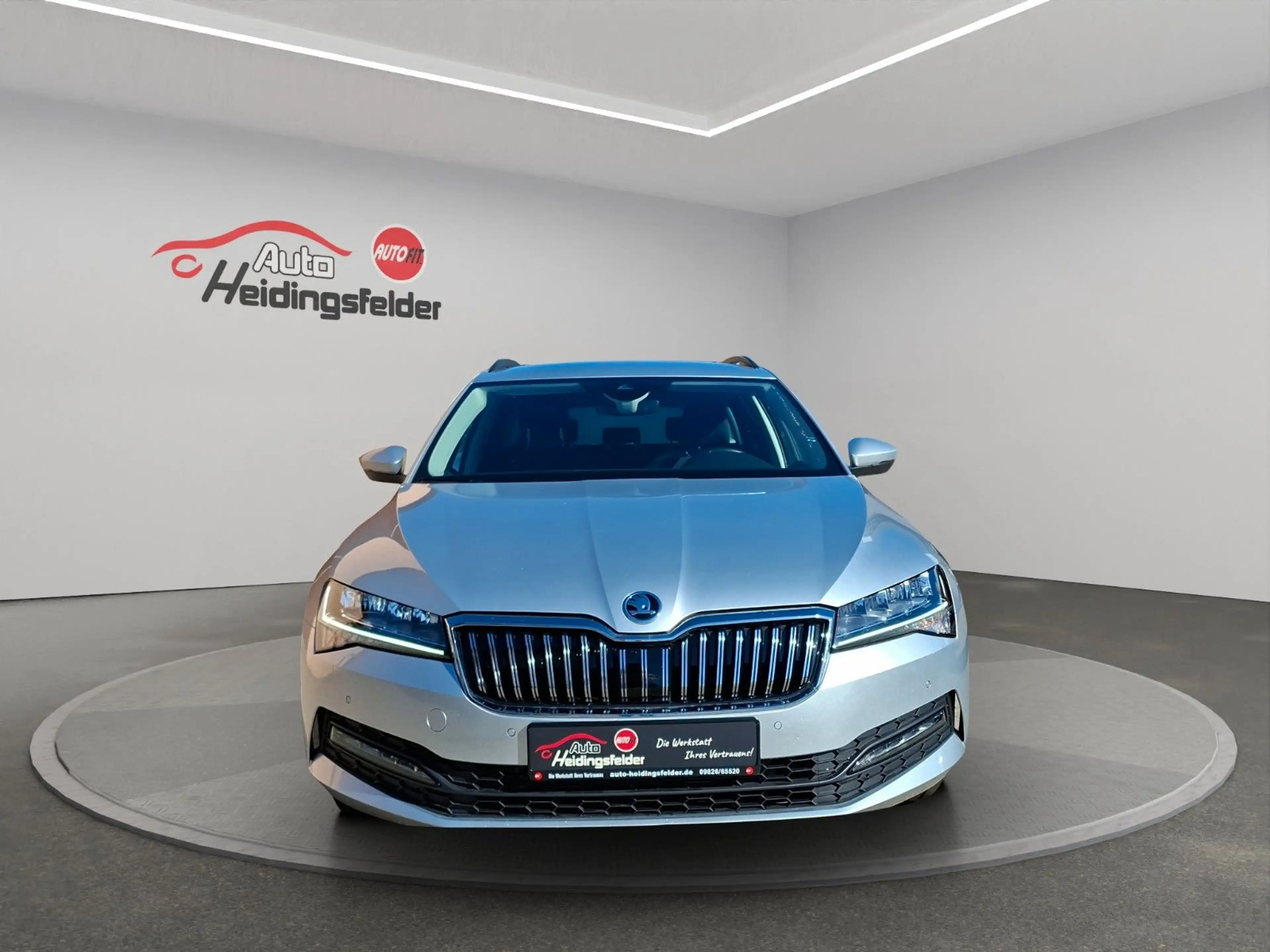 Skoda Superb Combi Ambition, PDC, APP, ACC, NAVI — photo 8