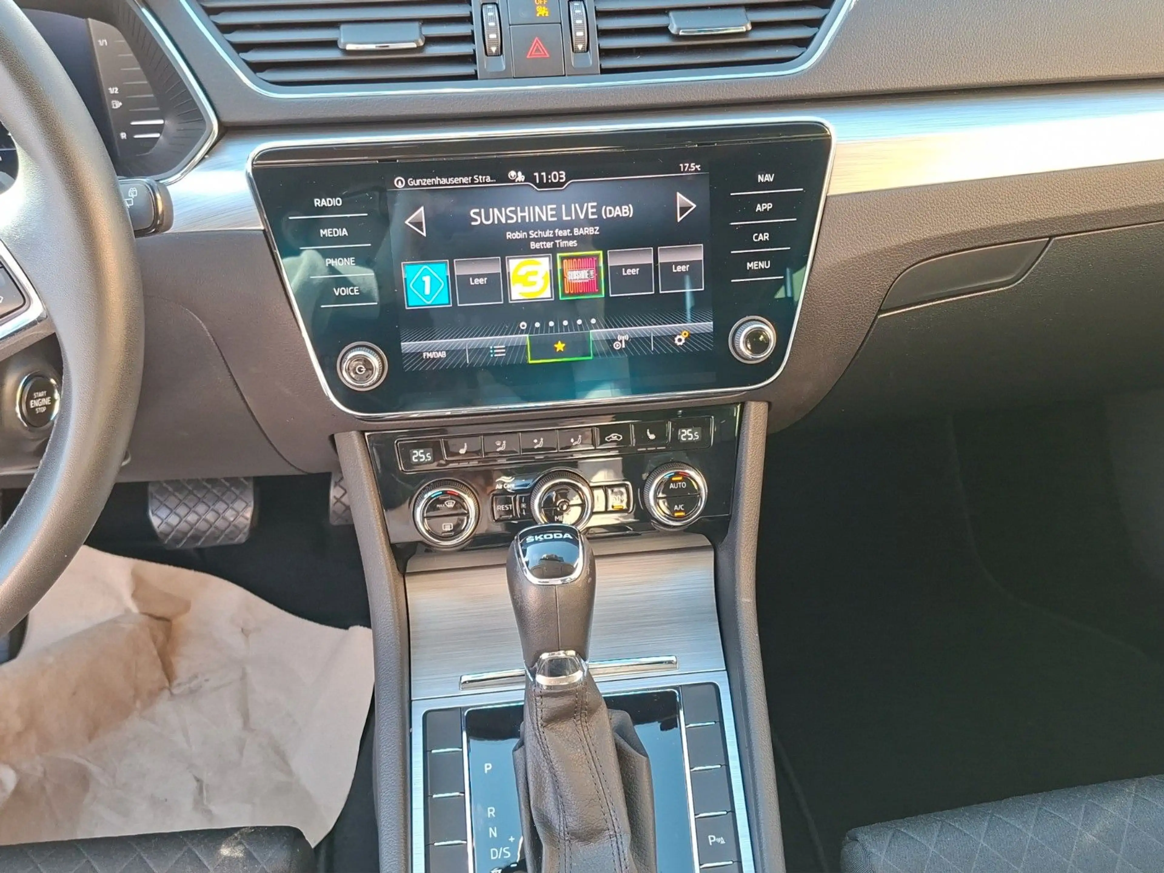 Skoda Superb Combi Ambition, PDC, APP, ACC, NAVI — photo 15