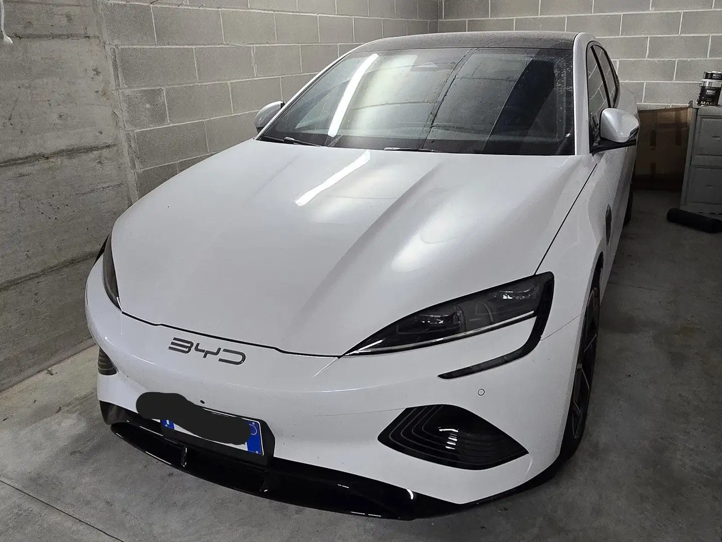 BYD Seal Seal 82,5 kWh Design Bílá - 1