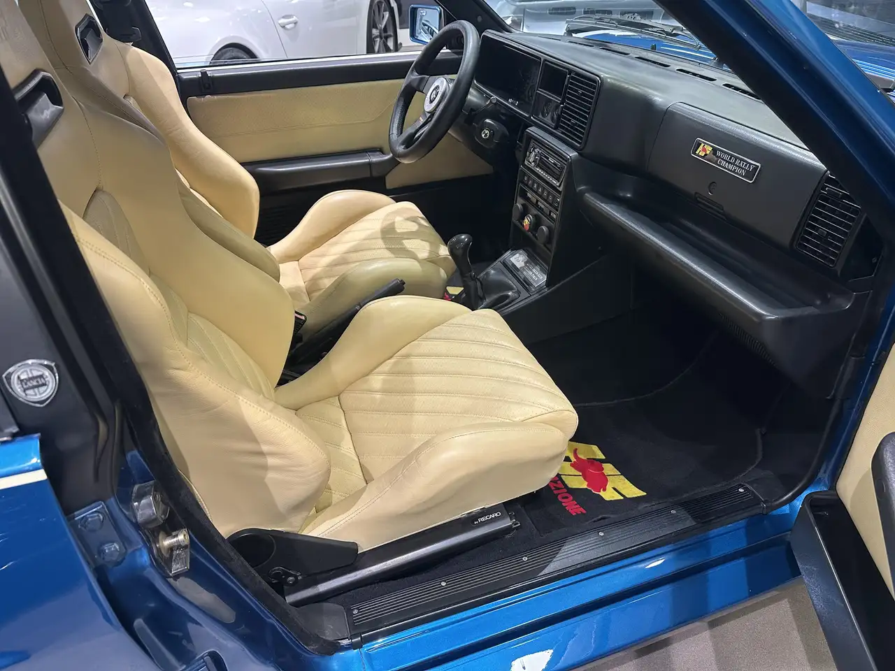 Lancia Delta EVOLUZIONE BLU LAGOS 1/215 ESEMPLARI, foto 11