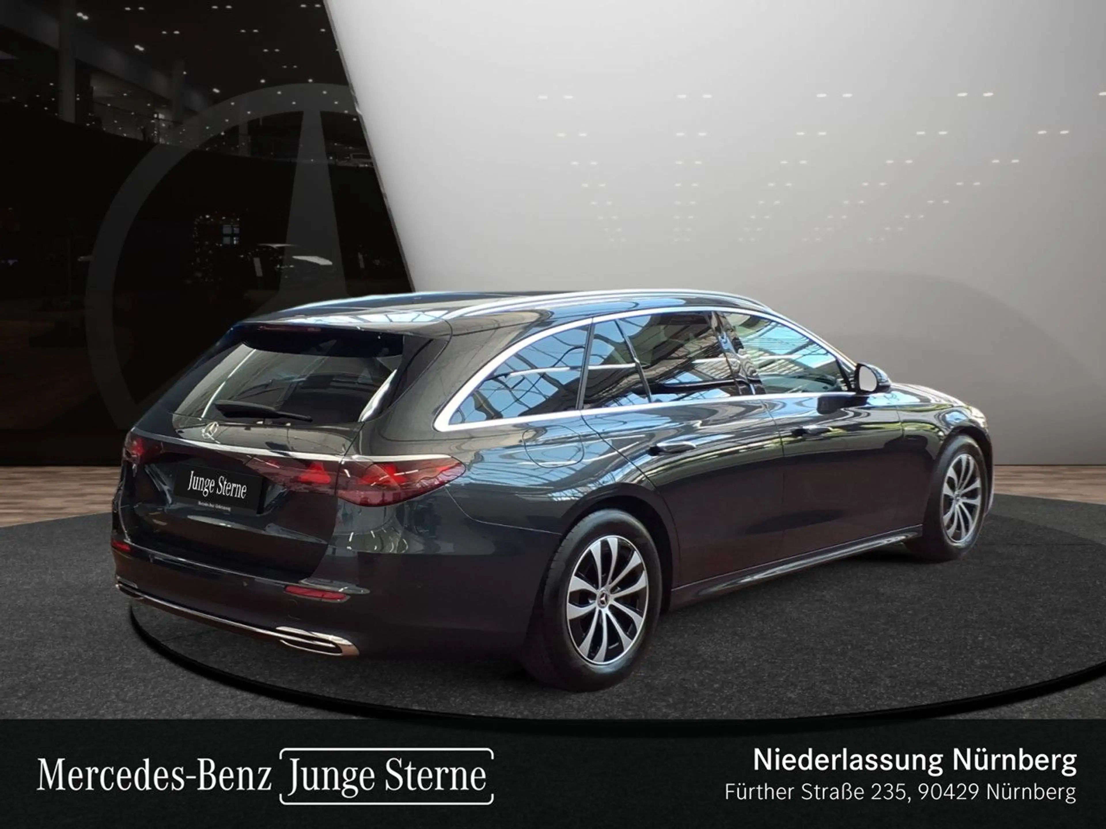 Mercedes-Benz E 200 T Avantgarde Fahrass WideScreen Distr. LED — photo 6