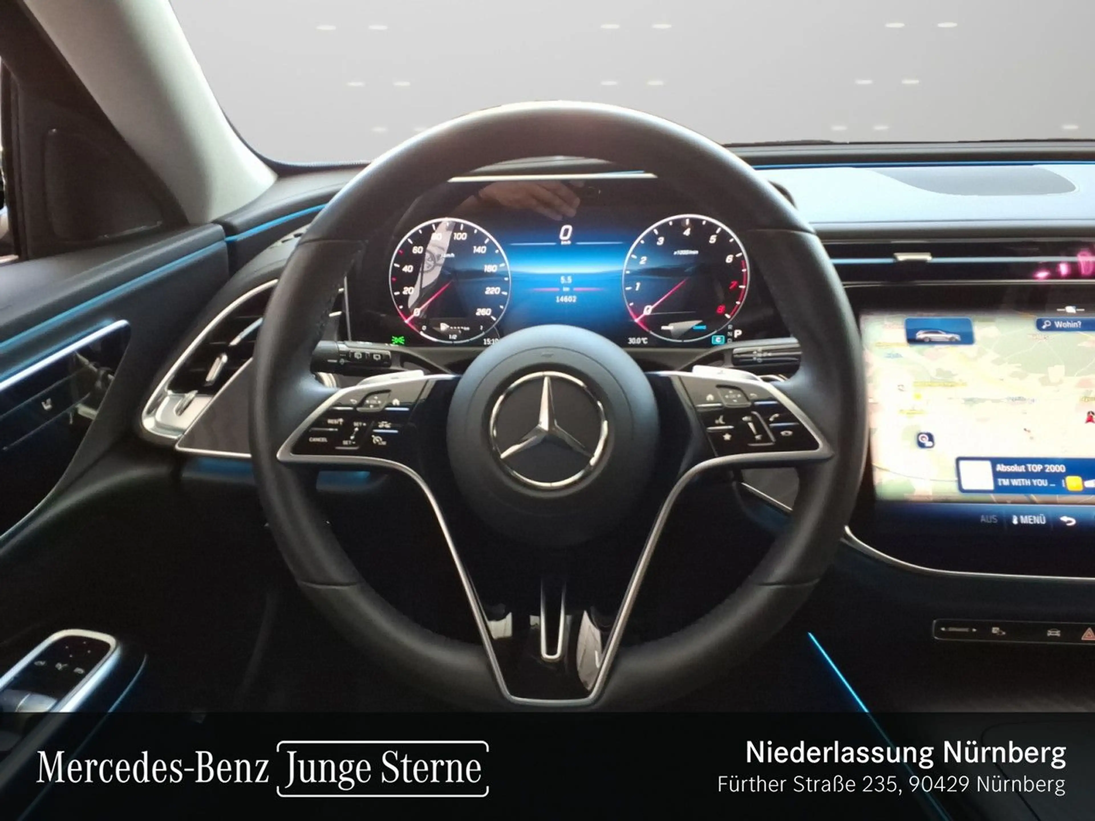Mercedes-Benz E 200 T Avantgarde Fahrass WideScreen Distr. LED — photo 13