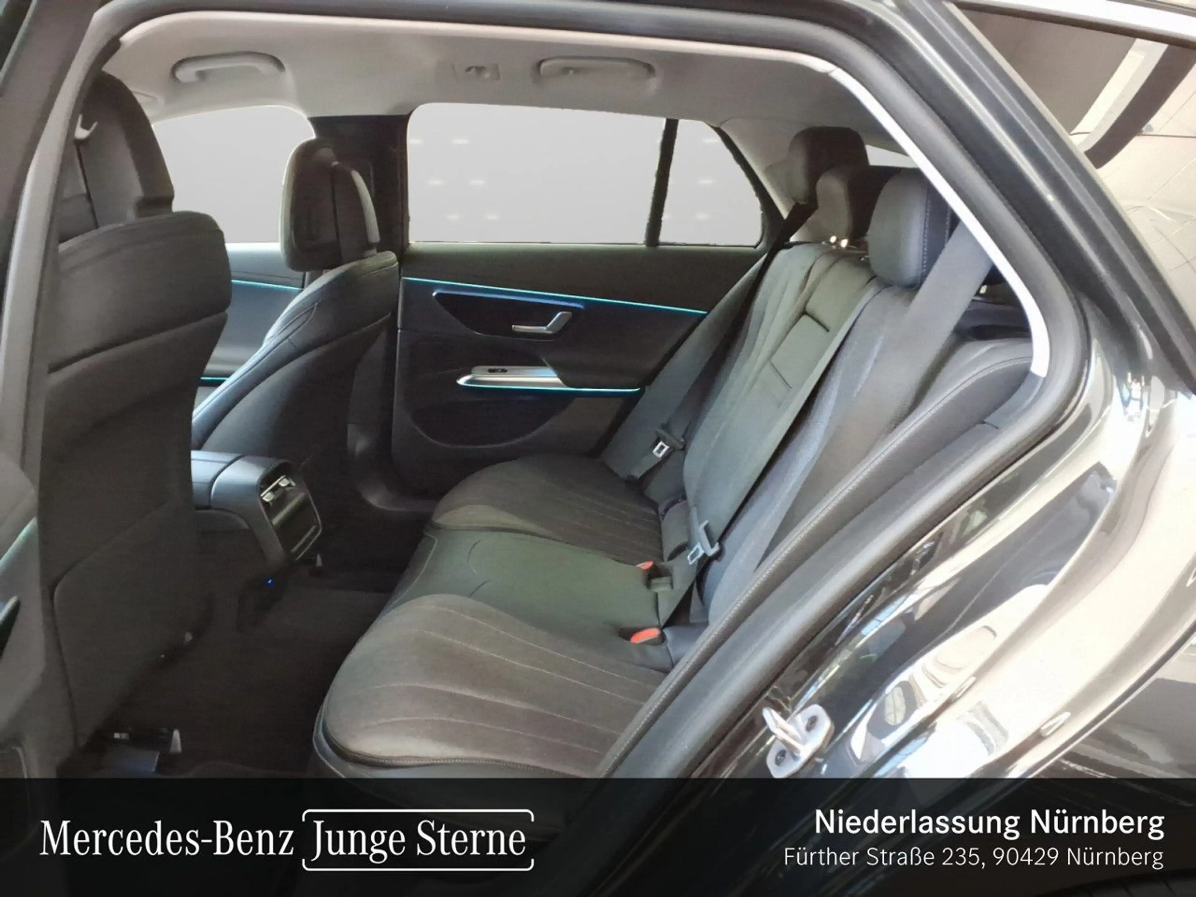 Mercedes-Benz E 200 T Avantgarde Fahrass WideScreen Distr. LED — photo 11