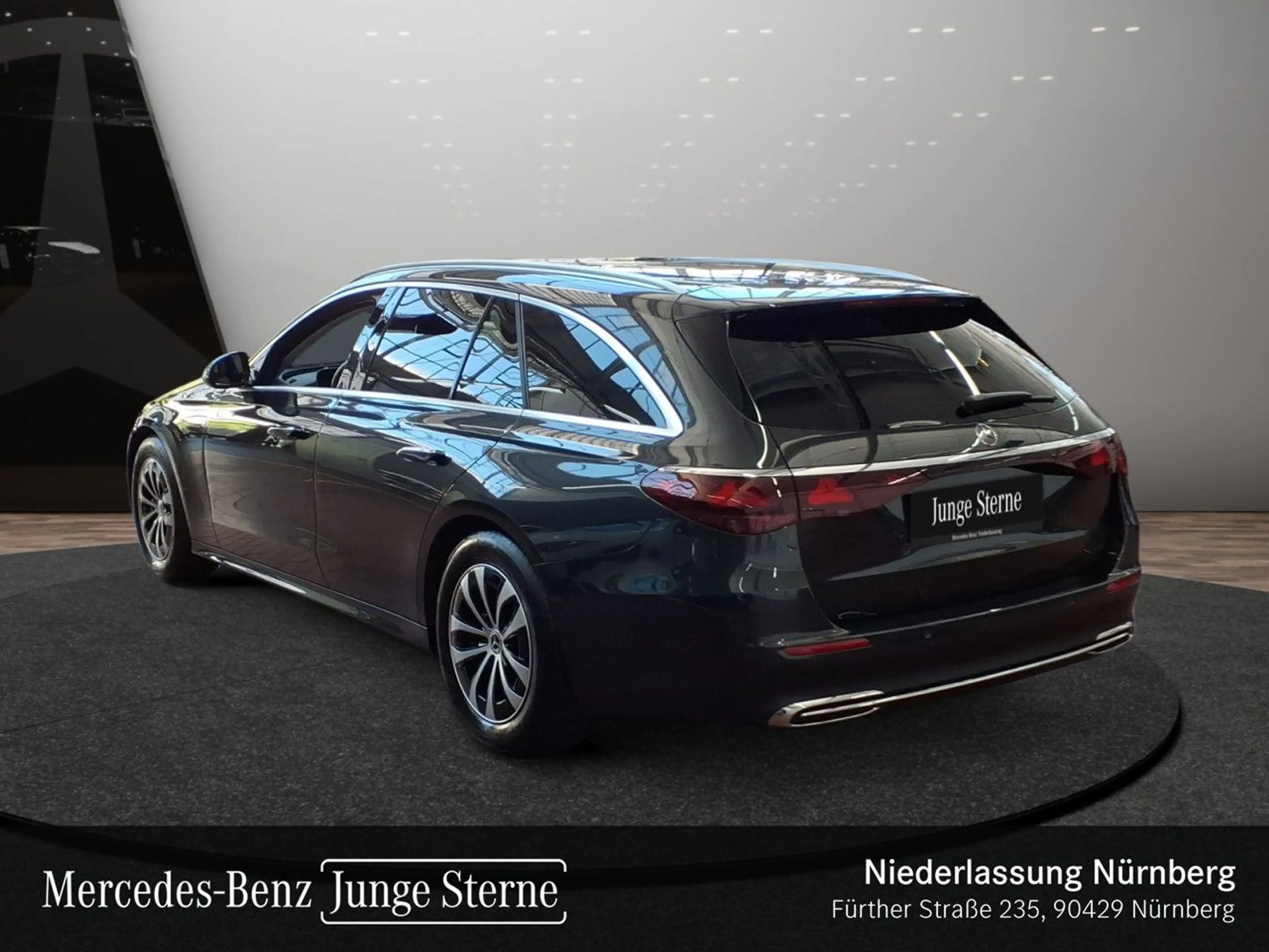 Mercedes-Benz E 200 T Avantgarde Fahrass WideScreen Distr. LED — photo 9