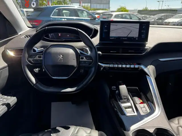 Peugeot 3008 view 10