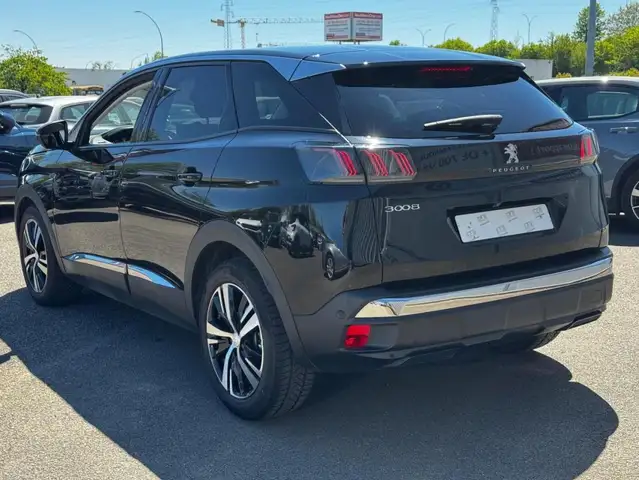 Peugeot 3008 view 5