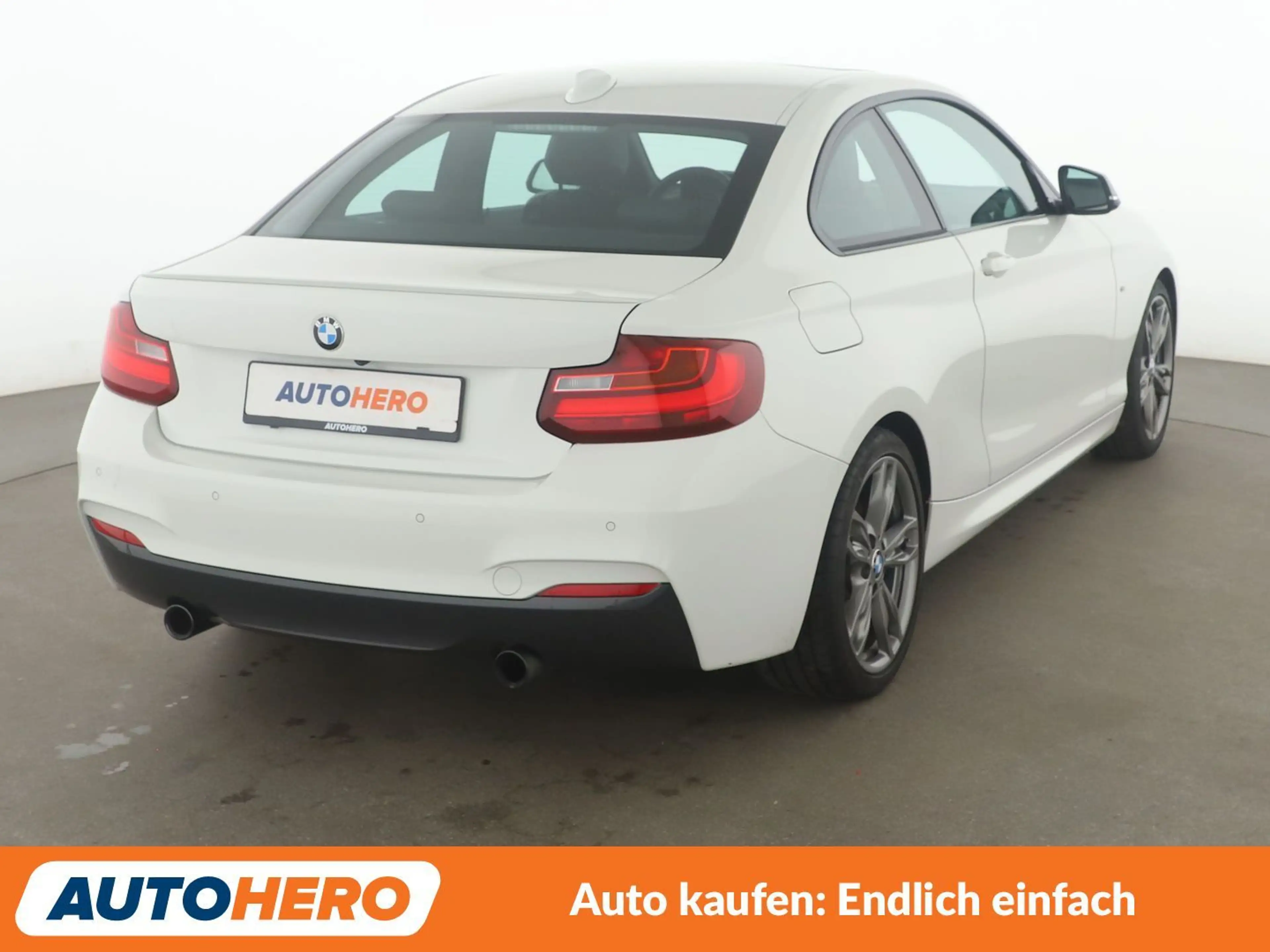 BMW M2 M235i Aut.*NAVI*TEMPO*XENON*CAM*SHZ*PDC* — photo 6