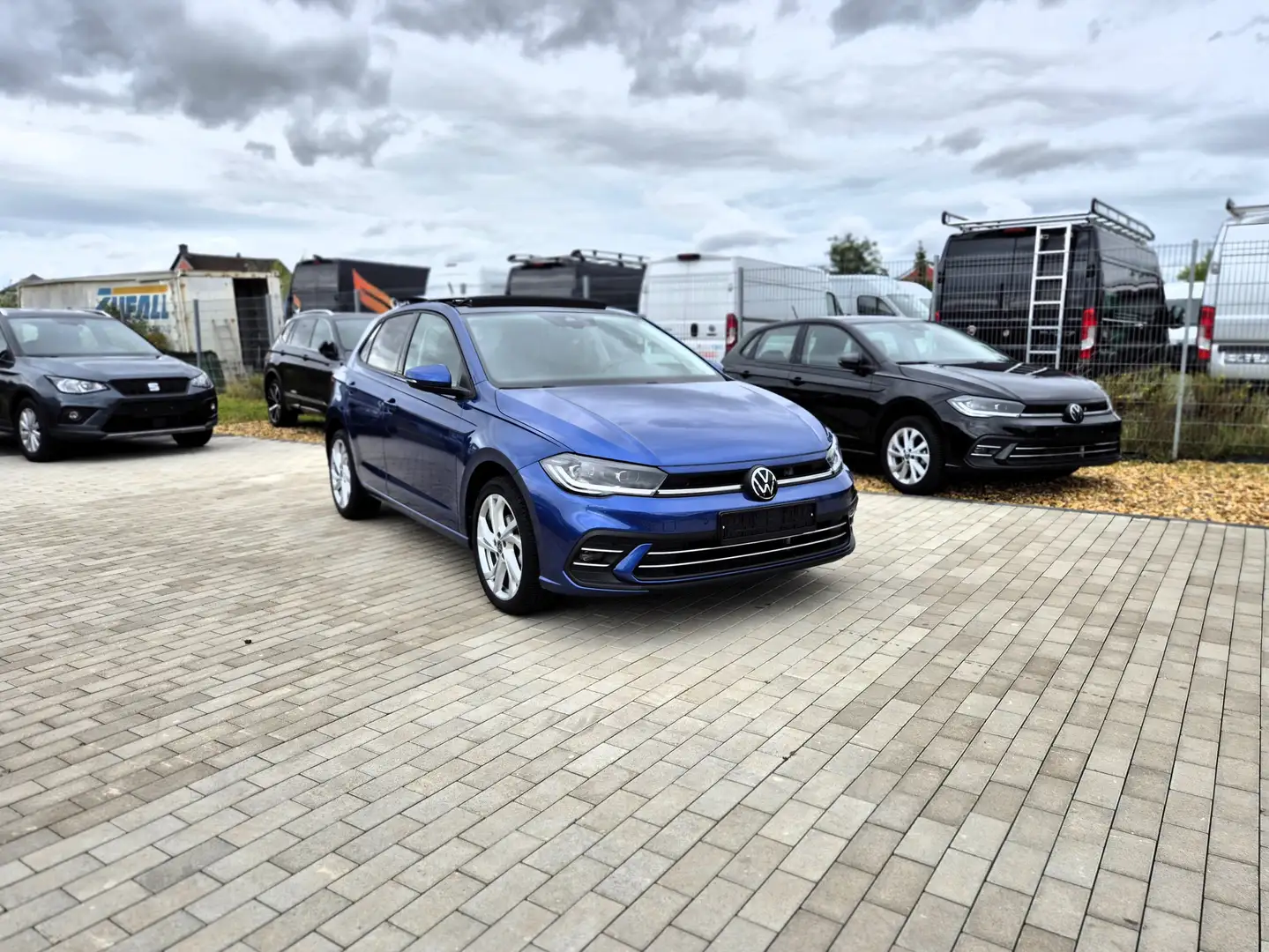Volkswagen Polo Polo 1.0 TSI DSG/IQ-LED/NAVI/ACC/PDC/RFK/SHZ/PANO Blau - 2
