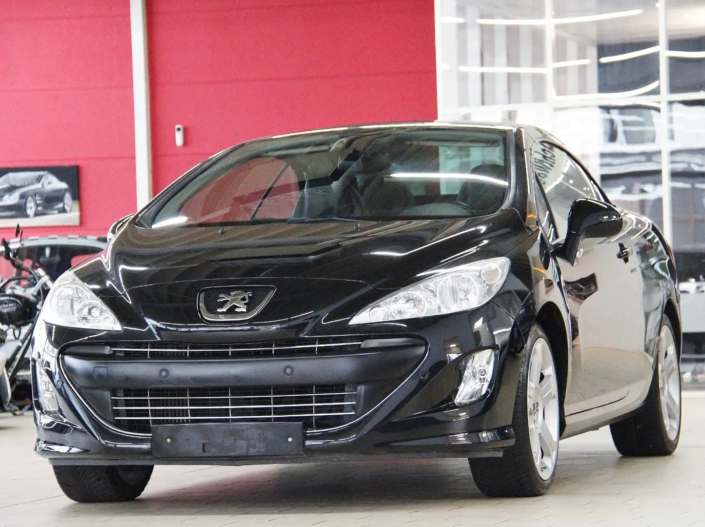 Peugeot 308 CC 1.6 AUT. PLATiNUM *NAVi*LEDER*AiRWAVE*18 Schwarz - 1