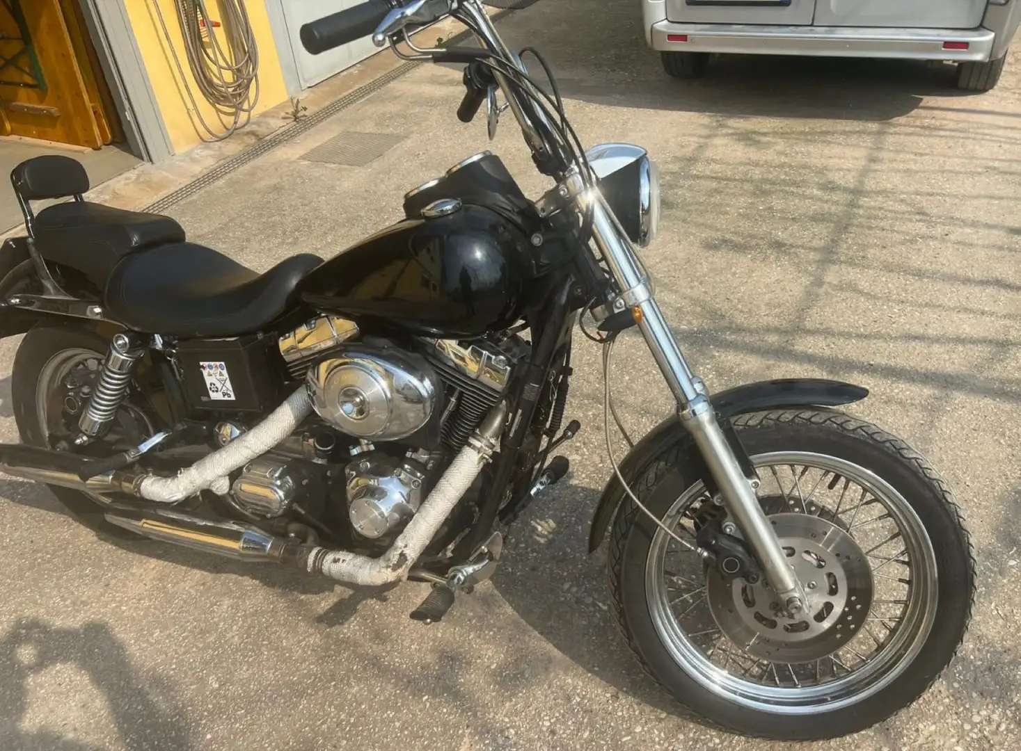 Harley-Davidson Dyna Glide Negro - 1