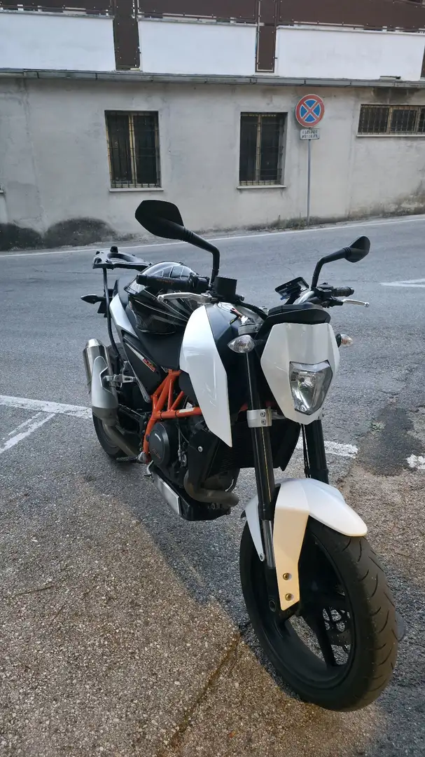 KTM 690 Duke Fehér - 1