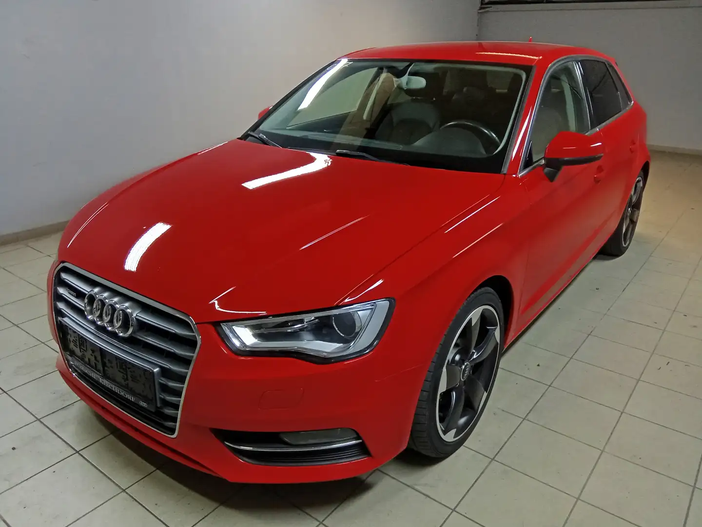 Audi A3 ambiente quattro Rot - 1