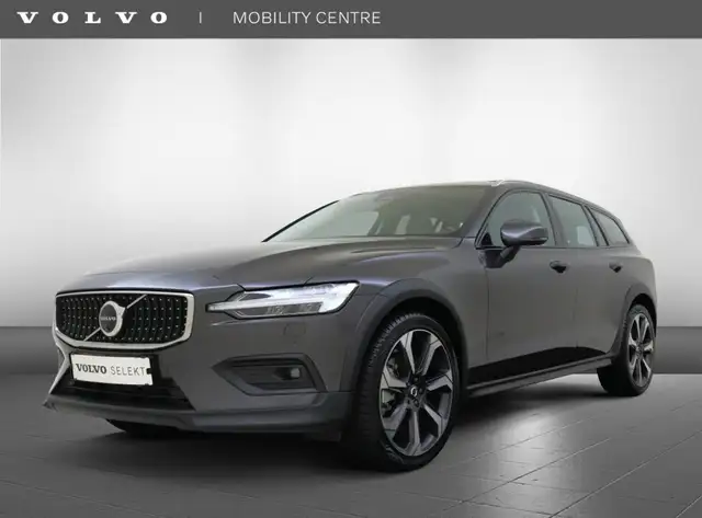Volvo V60 Cross Country 2.0 B5 AWD Ult. | All-Seasonbanden | Massagefuncti