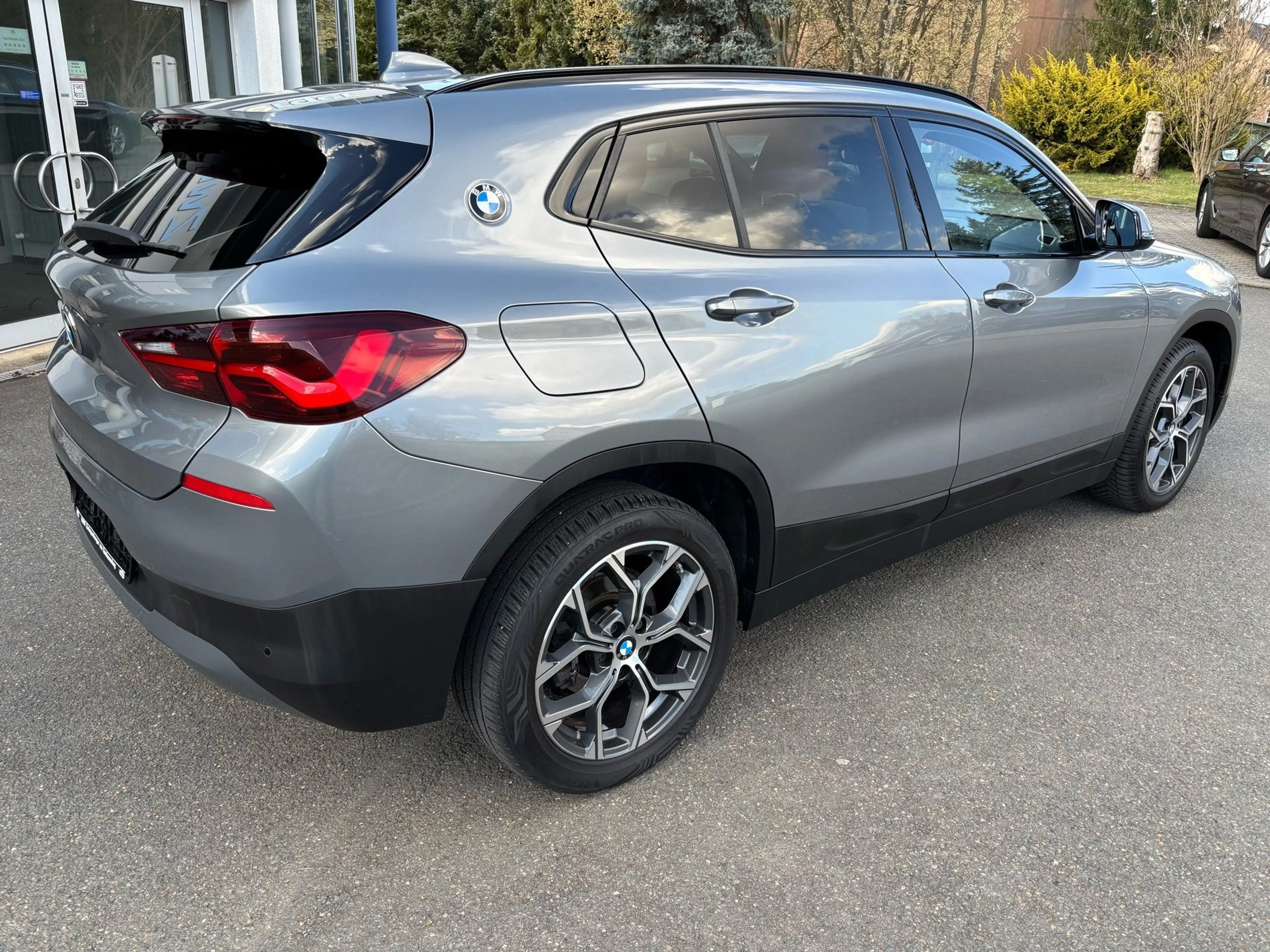 BMW X2 sDrive18i Automatik, Sitzhzg. RFK NAVI HiFi — photo 2
