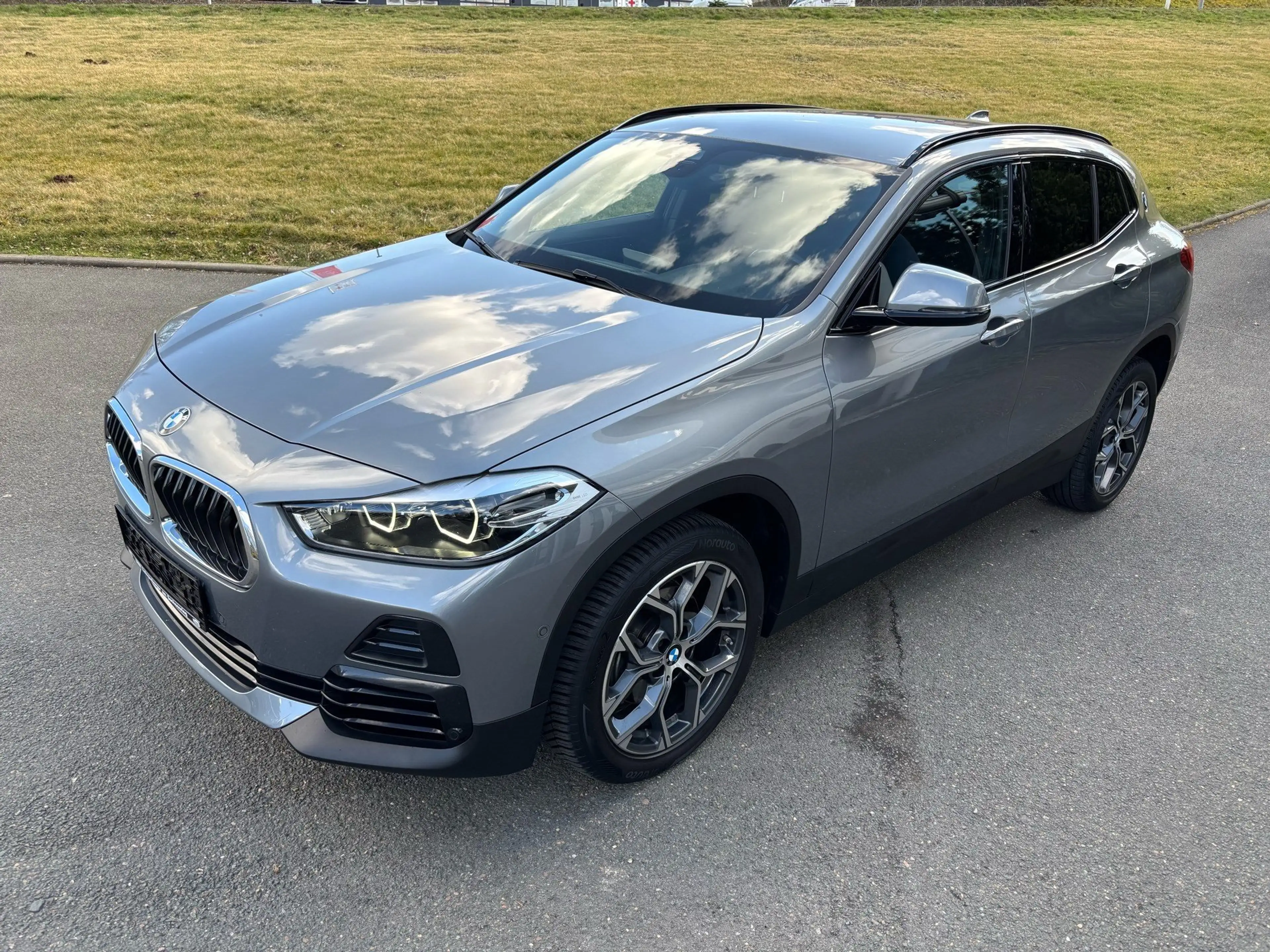 BMW X2 sDrive18i Automatik, Sitzhzg. RFK NAVI HiFi — photo 3