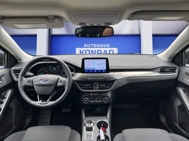 Ford Focus view 10