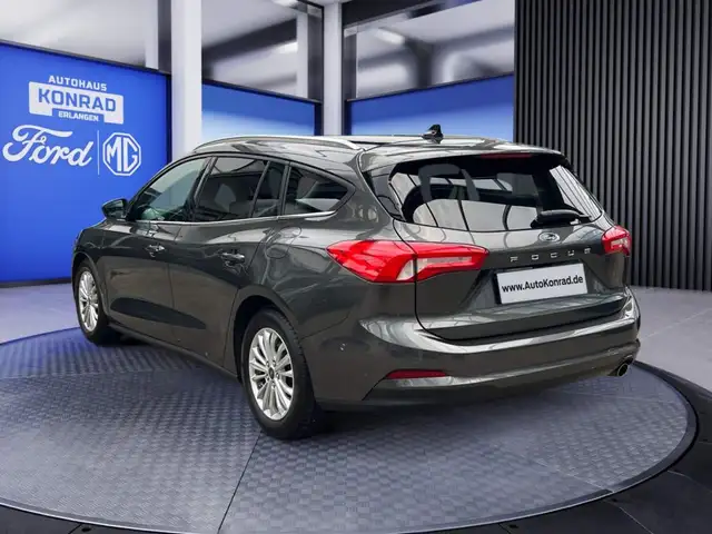 Ford Focus view 4