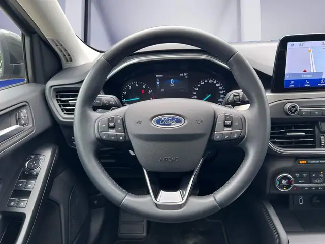 Ford Focus view 11