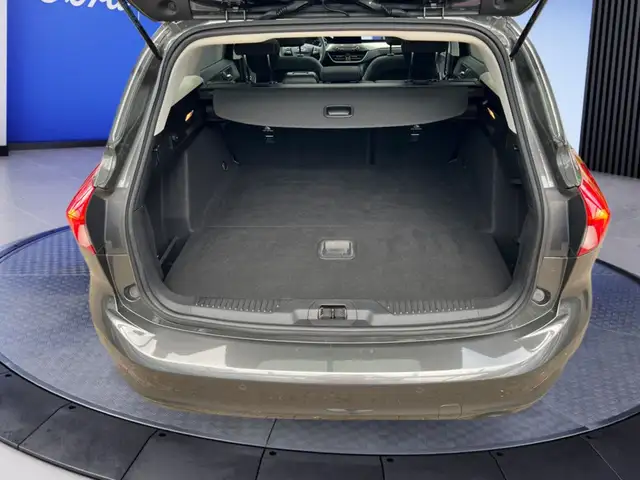 Ford Focus view 7