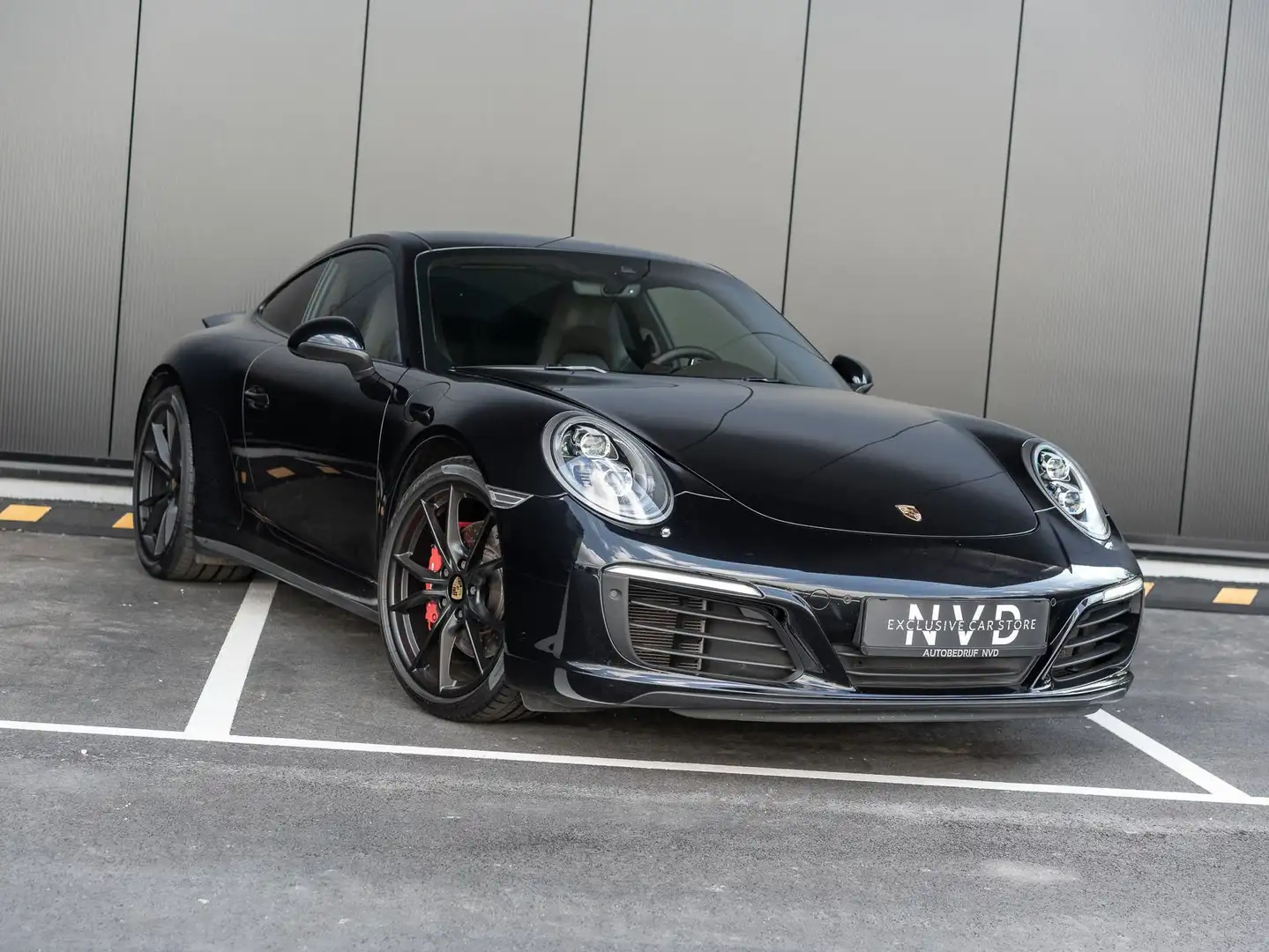Porsche 991 .2 4S | Sport Exhaust | Chrono plus | Cooled seats Černá - 2