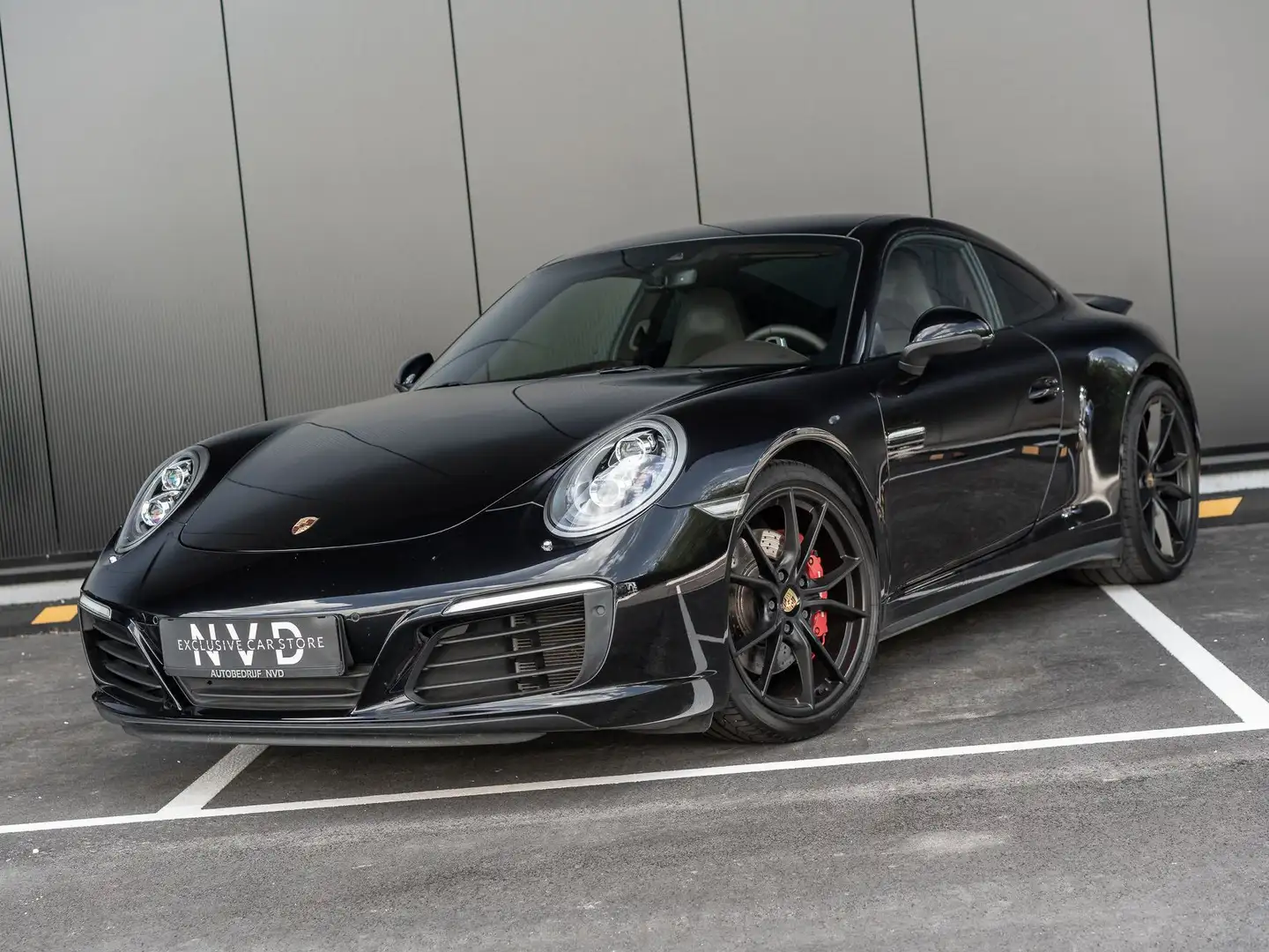 Porsche 991 .2 4S | Sport Exhaust | Chrono plus | Cooled seats Černá - 1