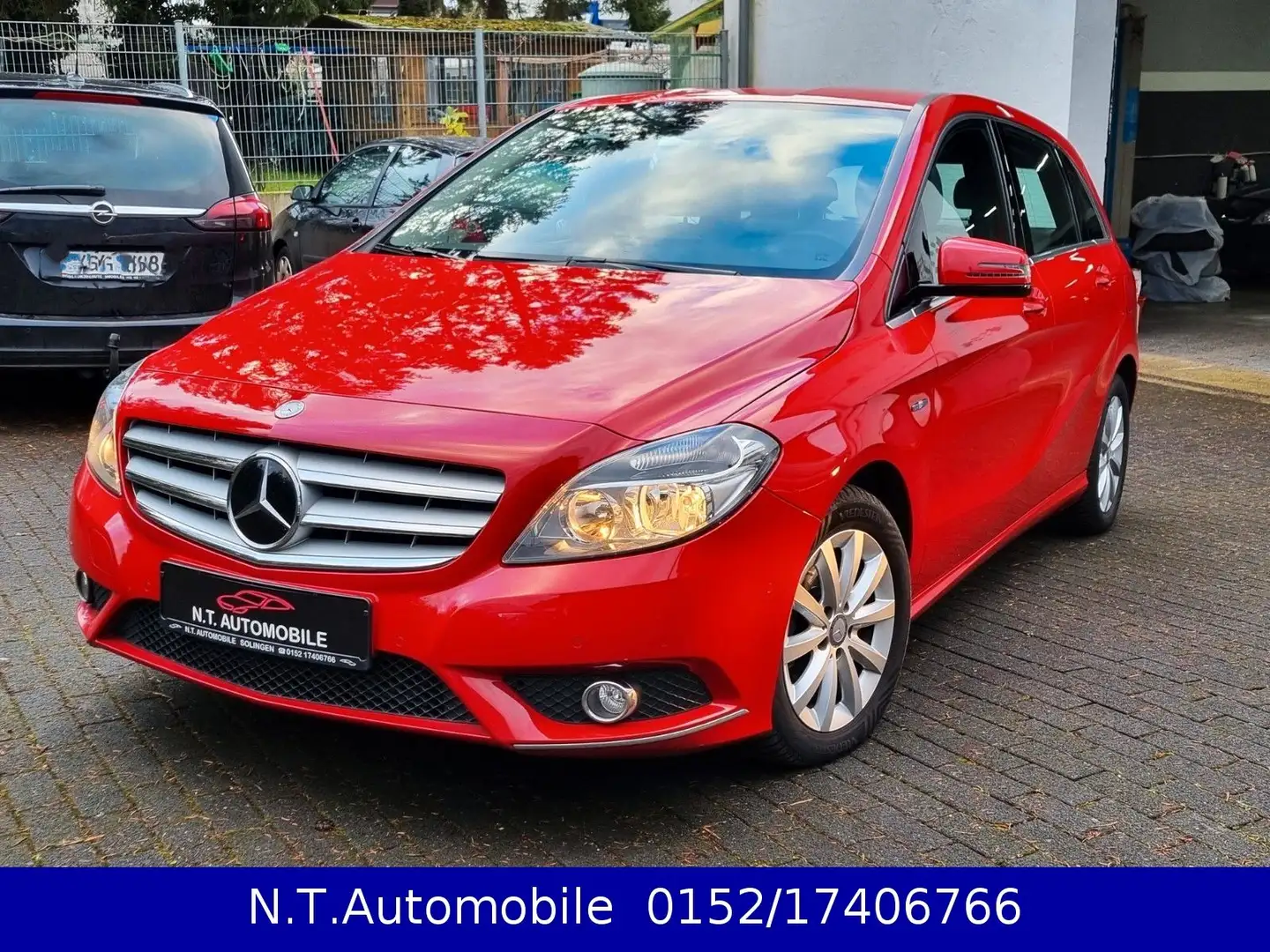 Mercedes-Benz B 180 *AUTOMATIK*119000 KM*R.KAMERA*2xPDC Roşu - 1