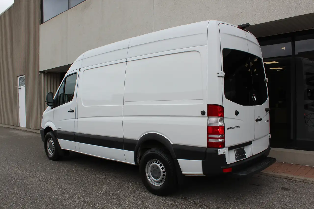 Mercedes-Benz Sprinter снимка Mercedes-Benz Sprinter