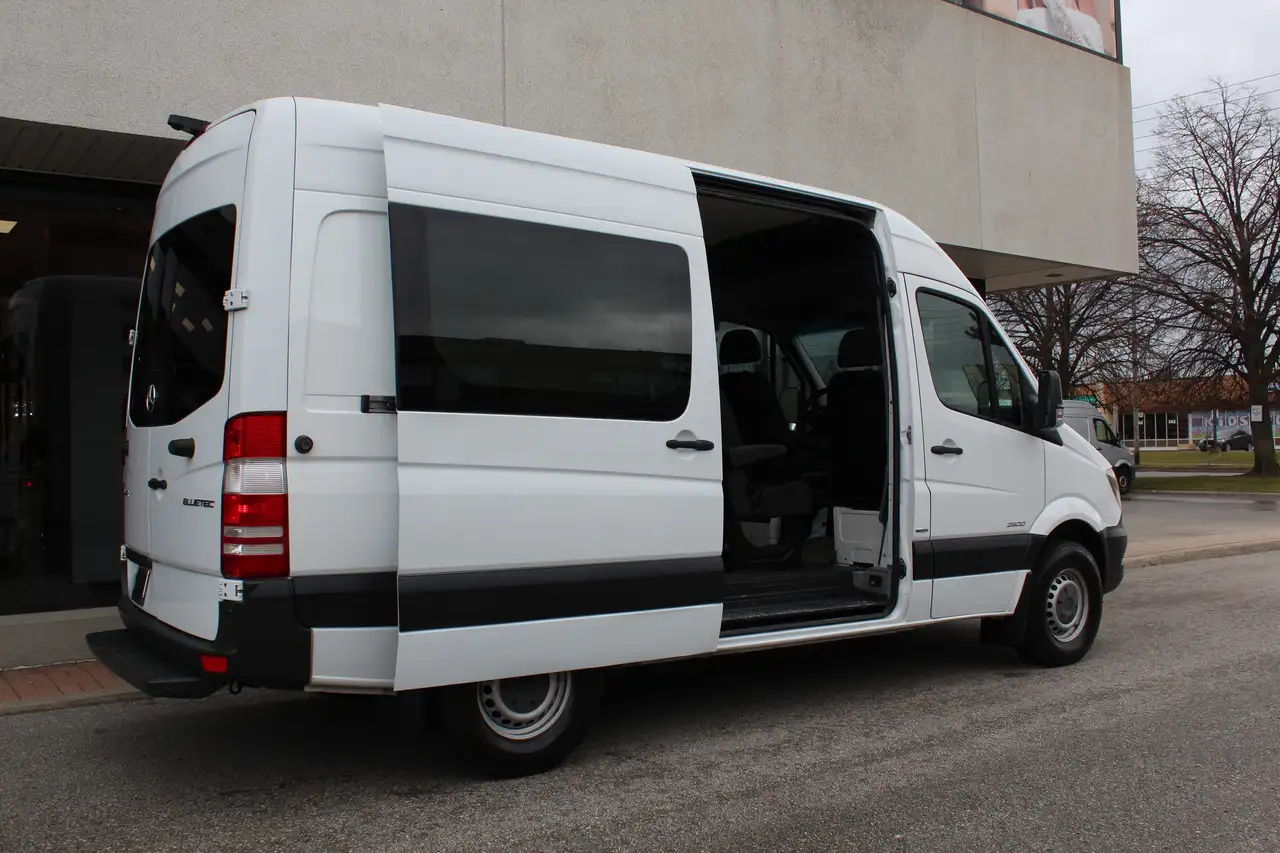 Mercedes-Benz Sprinter снимка Mercedes-Benz Sprinter