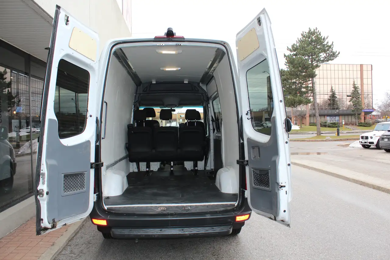 Mercedes-Benz Sprinter снимка Mercedes-Benz Sprinter