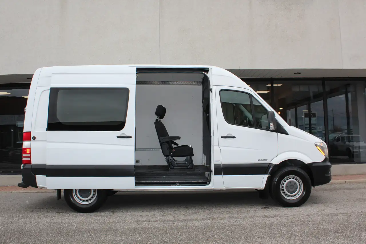 Mercedes-Benz Sprinter снимка Mercedes-Benz Sprinter