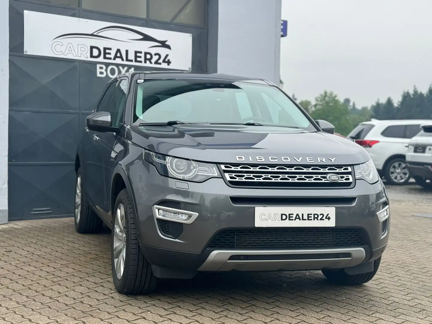 Land Rover Discovery Sport 2,2 HSE Luxury Grau - 2