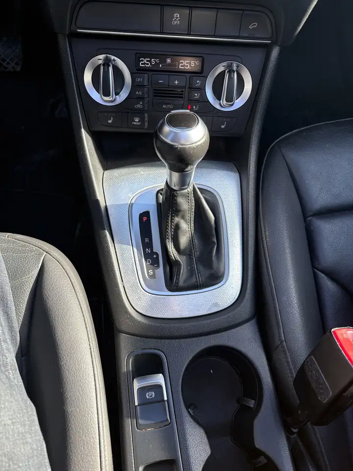Audi Q3 снимка Audi Q3
