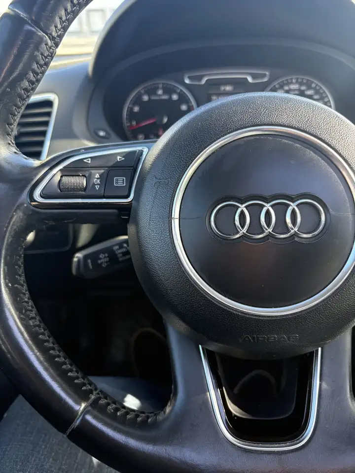 Audi Q3 снимка Audi Q3