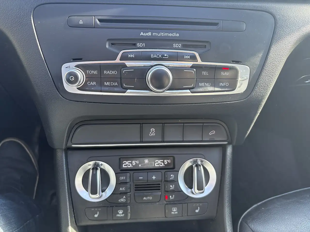 Audi Q3 снимка Audi Q3