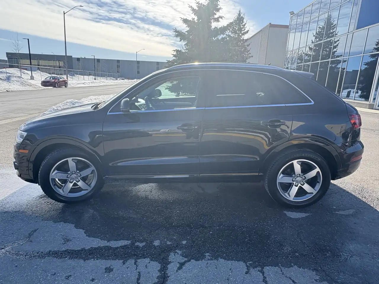Audi Q3 снимка Audi Q3