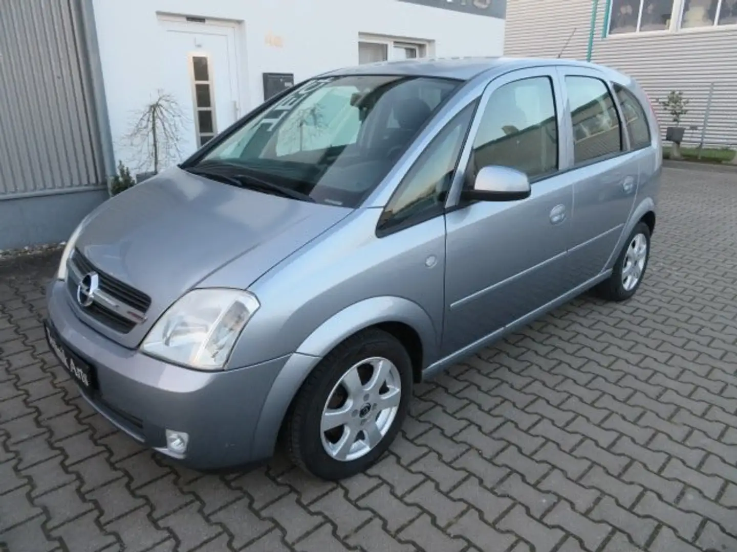 Opel Meriva Meriva 1.6 16V TÜV bis 12/26 KD neu Gris - 2
