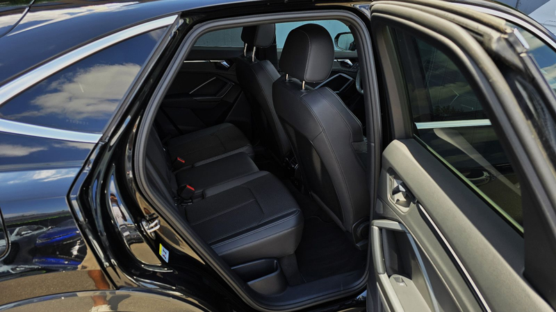 Audi Q3 45 TFSI e S tronic 3x S-Line Pano/Virtual/ACC — photo 9