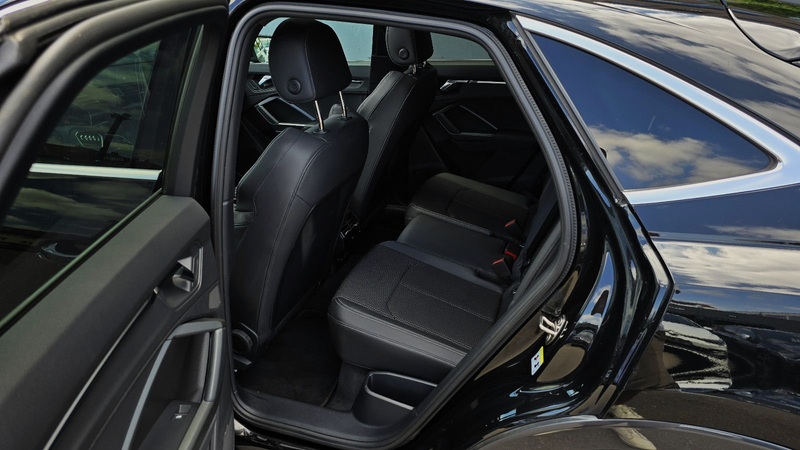 Audi Q3 45 TFSI e S tronic 3x S-Line Pano/Virtual/ACC — photo 8