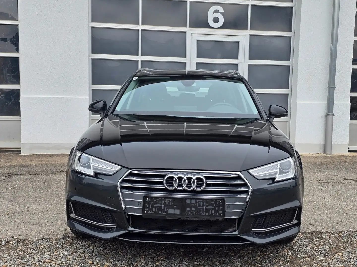 Audi A4 Avant 35 TDI sport Noir - 2