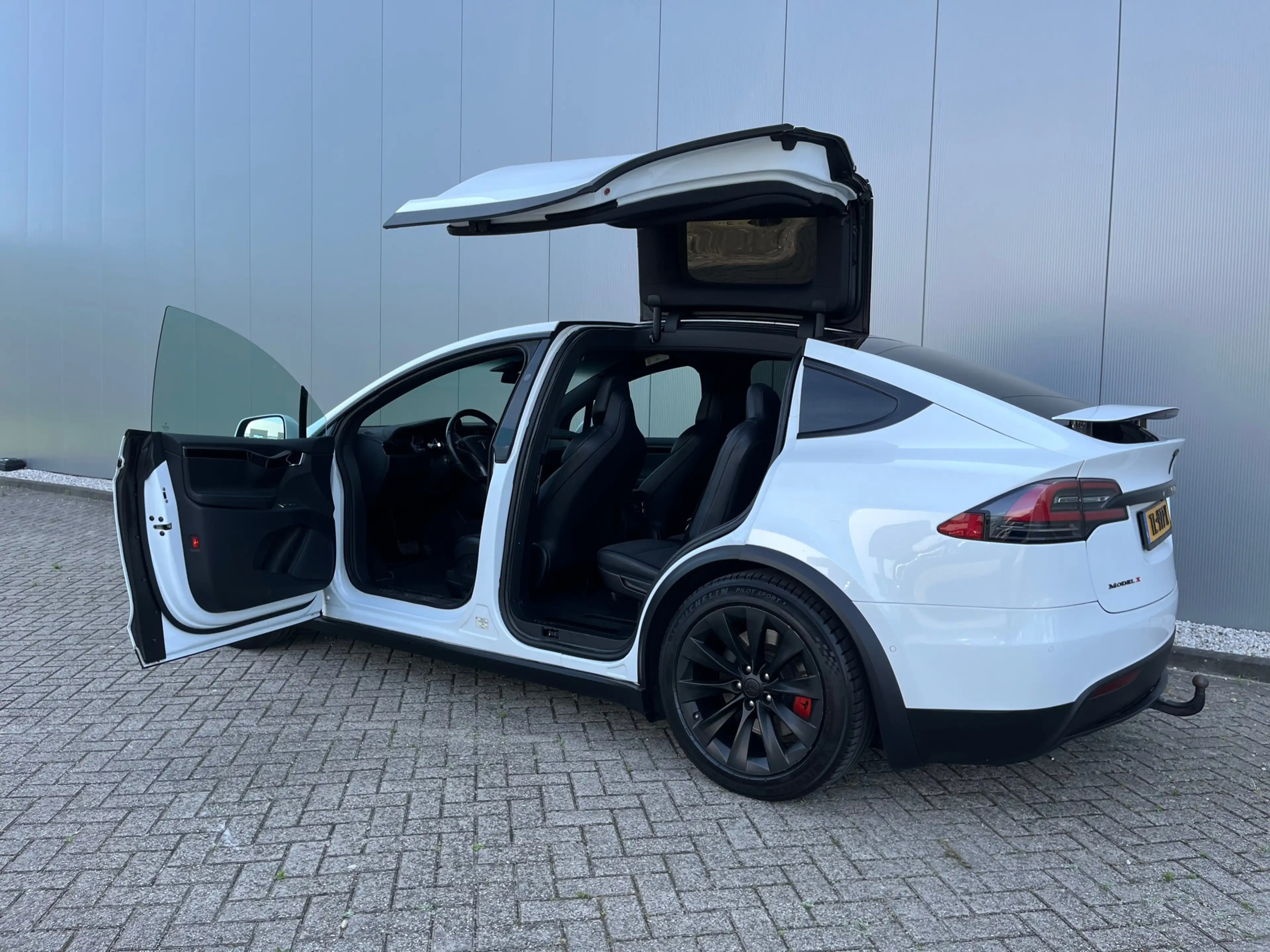 Tesla Model X 75D 7p AWD/ SOH 87% — photo 8